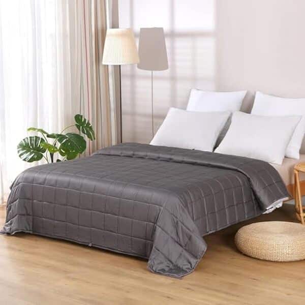 Découvrez notre test complet de la couverture lestée ZonLi rafraîchissante 9, 1 kg en bambou : confort, qualité et efficacité pour améliorer votre sommeil.