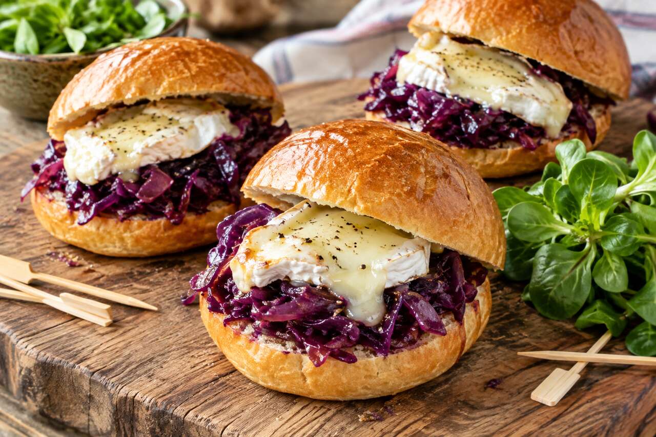 Recette de buns au chou rouge et fromage de chèvre